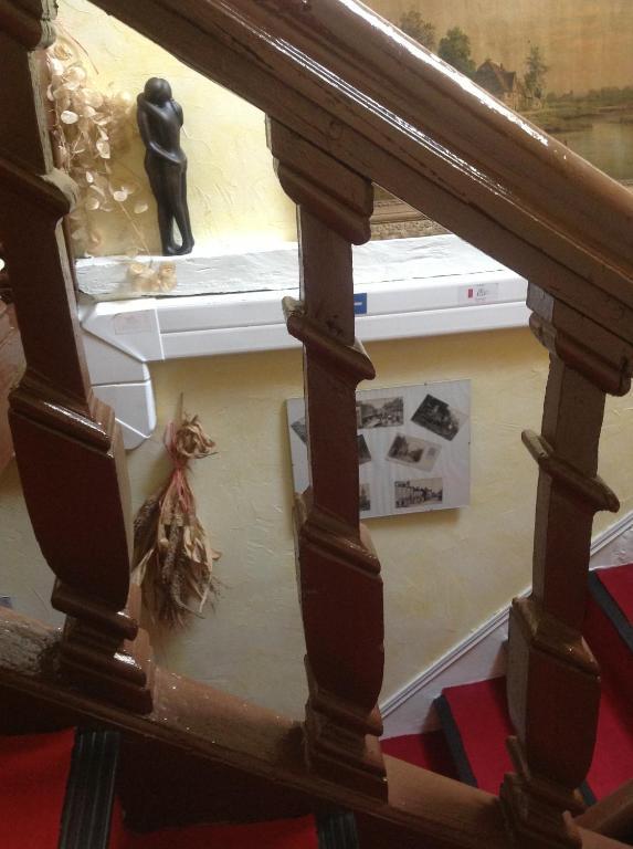 Hotel Le Dauphin Moulins-la-Marche 외부 사진